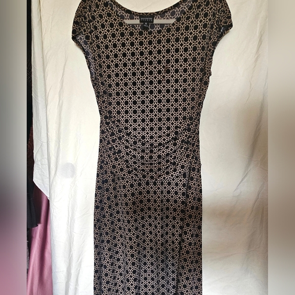 Brown geometric pattern rouched dress - Picture 1 of 3